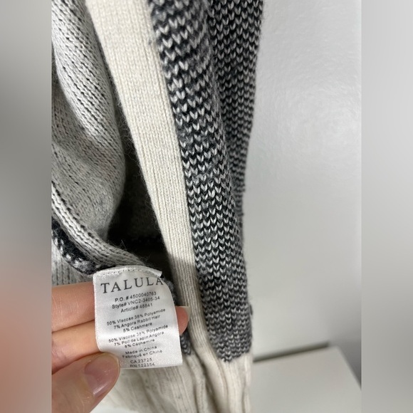 Aritzia Talula Womens XS Cashmere Angora Blend Black and Cream Cardigan Pockets - Picture 4 of 7